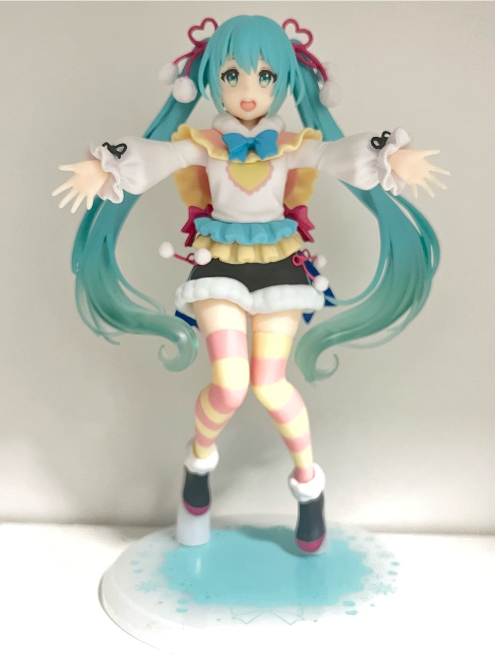 Taito hatsune miku figure - Winter ver